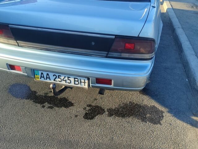 Серый Ниссан Максима, объемом двигателя 3 л и пробегом 300 тыс. км за 1000 $, фото 1 на Automoto.ua