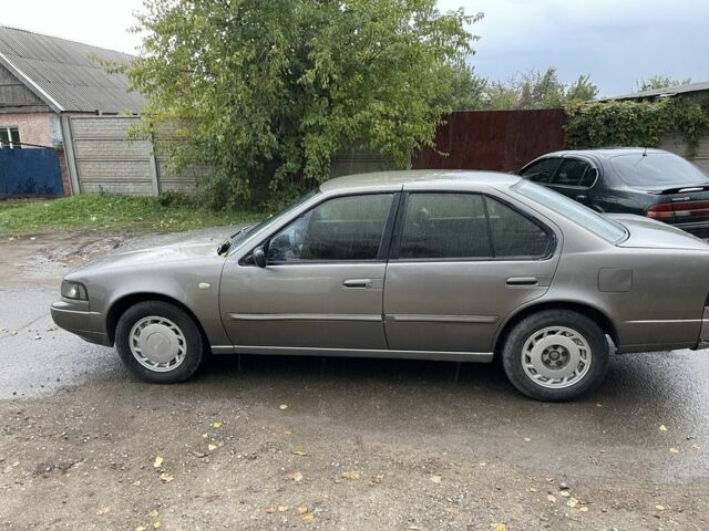 Серый Ниссан Максима, объемом двигателя 0 л и пробегом 250 тыс. км за 950 $, фото 3 на Automoto.ua