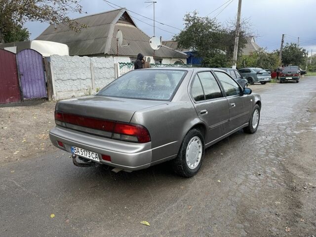 Серый Ниссан Максима, объемом двигателя 0 л и пробегом 250 тыс. км за 950 $, фото 4 на Automoto.ua