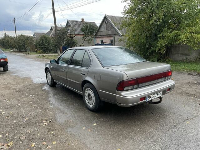 Серый Ниссан Максима, объемом двигателя 0 л и пробегом 250 тыс. км за 950 $, фото 5 на Automoto.ua