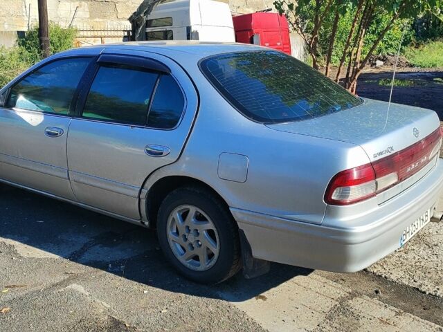 Сірий Ніссан Максіма, об'ємом двигуна 2 л та пробігом 400 тис. км за 2300 $, фото 1 на Automoto.ua