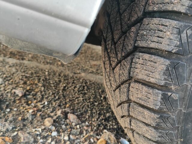 Сірий Ніссан Максіма, об'ємом двигуна 2 л та пробігом 400 тис. км за 2300 $, фото 6 на Automoto.ua