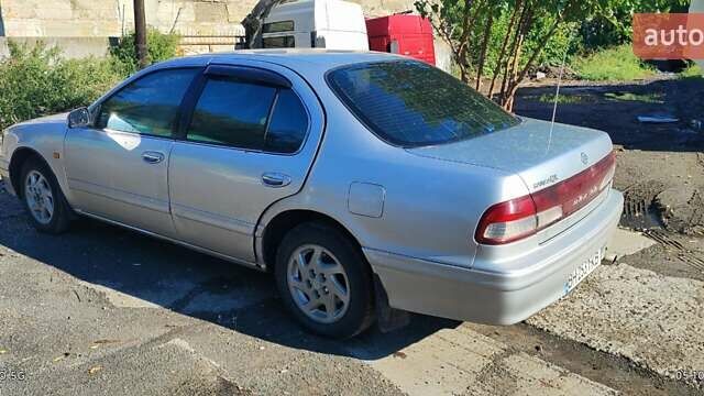 Серый Ниссан Максима, объемом двигателя 2 л и пробегом 400 тыс. км за 2800 $, фото 7 на Automoto.ua