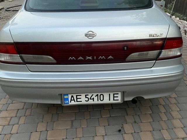 Серый Ниссан Максима, объемом двигателя 3 л и пробегом 160 тыс. км за 3000 $, фото 1 на Automoto.ua