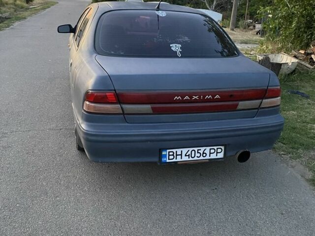 Сірий Ніссан Максіма, об'ємом двигуна 3 л та пробігом 3 тис. км за 2000 $, фото 1 на Automoto.ua