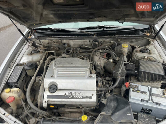 Серый Ниссан Максима, объемом двигателя 3 л и пробегом 480 тыс. км за 1600 $, фото 9 на Automoto.ua
