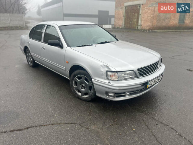 Серый Ниссан Максима, объемом двигателя 3 л и пробегом 480 тыс. км за 1600 $, фото 3 на Automoto.ua