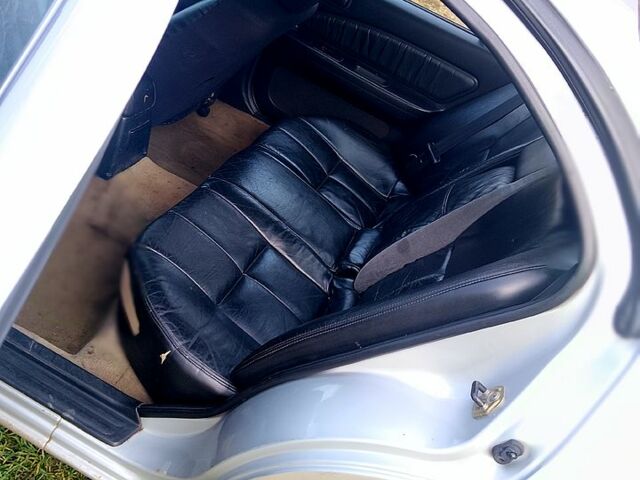 Серый Ниссан Максима, объемом двигателя 3.6 л и пробегом 75 тыс. км за 1000 $, фото 2 на Automoto.ua