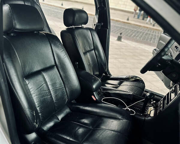 Серый Ниссан Максима, объемом двигателя 2.99 л и пробегом 330 тыс. км за 2200 $, фото 6 на Automoto.ua