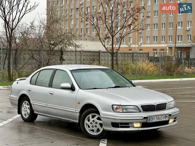 Серый Ниссан Максима, объемом двигателя 2 л и пробегом 300 тыс. км за 2500 $, фото 3 на Automoto.ua