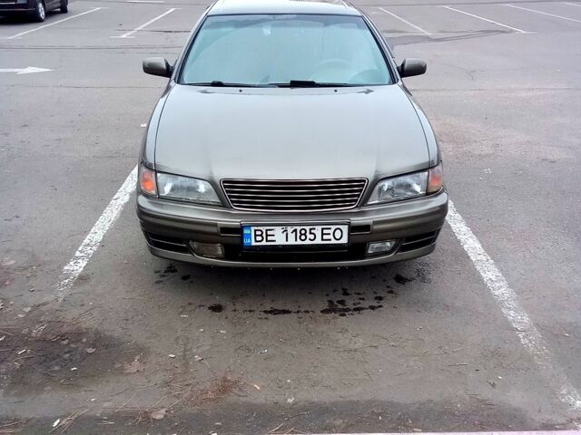 Серый Ниссан Максима, объемом двигателя 3 л и пробегом 200 тыс. км за 3500 $, фото 1 на Automoto.ua