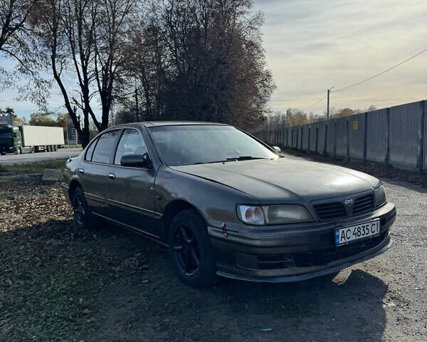 Серый Ниссан Максима, объемом двигателя 2.99 л и пробегом 444 тыс. км за 1650 $, фото 3 на Automoto.ua