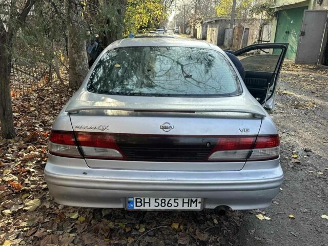 Серый Ниссан Максима, объемом двигателя 2 л и пробегом 280 тыс. км за 2500 $, фото 4 на Automoto.ua