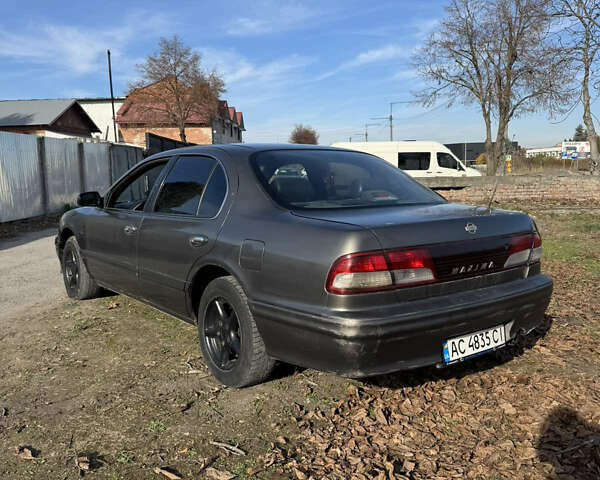 Серый Ниссан Максима, объемом двигателя 2.99 л и пробегом 444 тыс. км за 1650 $, фото 2 на Automoto.ua
