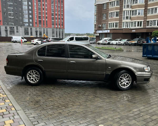 Серый Ниссан Максима, объемом двигателя 2 л и пробегом 539 тыс. км за 2500 $, фото 4 на Automoto.ua