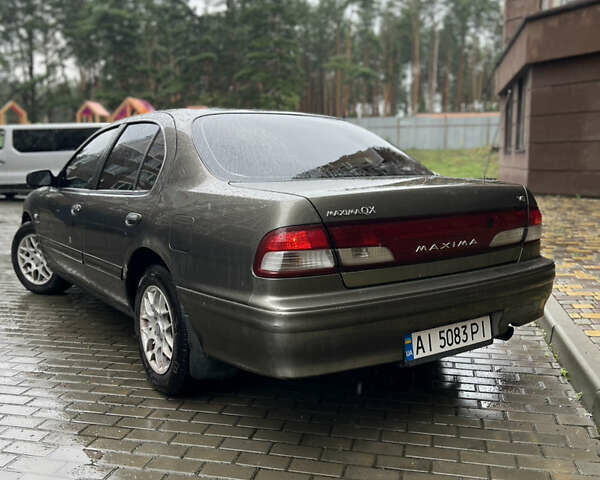 Серый Ниссан Максима, объемом двигателя 2 л и пробегом 539 тыс. км за 2500 $, фото 8 на Automoto.ua