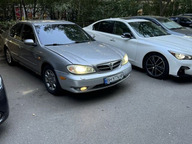 Серый Ниссан Максима, объемом двигателя 3 л и пробегом 310 тыс. км за 2000 $, фото 1 на Automoto.ua