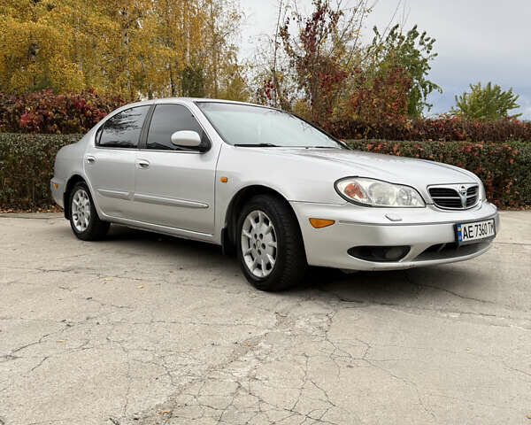 Ниссан Максима 2000 в Никополе на Automoto.ua Серый Ниссан Максима, объемом двигателя 2 л и пробегом 380 тыс. км за 3600 $, фото 3 на Automoto.ua