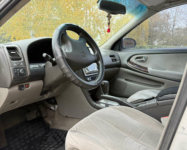 Ниссан Максима 2000 в Никополе на Automoto.ua Серый Ниссан Максима, объемом двигателя 2 л и пробегом 380 тыс. км за 3600 $, фото 9 на Automoto.ua