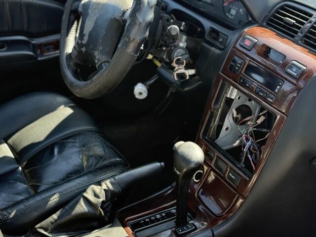 Серый Ниссан Максима, объемом двигателя 3 л и пробегом 300 тыс. км за 1350 $, фото 6 на Automoto.ua