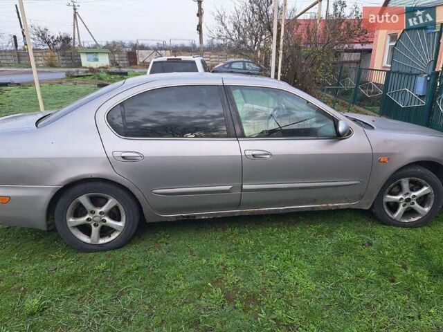 Сірий Ніссан Максіма, об'ємом двигуна 3 л та пробігом 487 тис. км за 2200 $, фото 2 на Automoto.ua