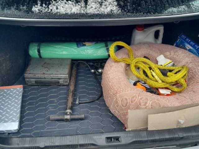 Сірий Ніссан Максіма, об'ємом двигуна 2 л та пробігом 287 тис. км за 4000 $, фото 4 на Automoto.ua