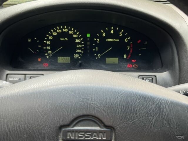 Сірий Ніссан Максіма, об'ємом двигуна 2 л та пробігом 272 тис. км за 2800 $, фото 12 на Automoto.ua