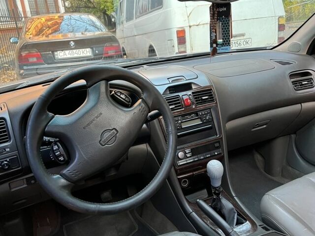 Сірий Ніссан Максіма, об'ємом двигуна 3 л та пробігом 250 тис. км за 2700 $, фото 7 на Automoto.ua