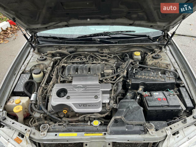 Серый Ниссан Максима, объемом двигателя 3 л и пробегом 264 тыс. км за 2999 $, фото 8 на Automoto.ua