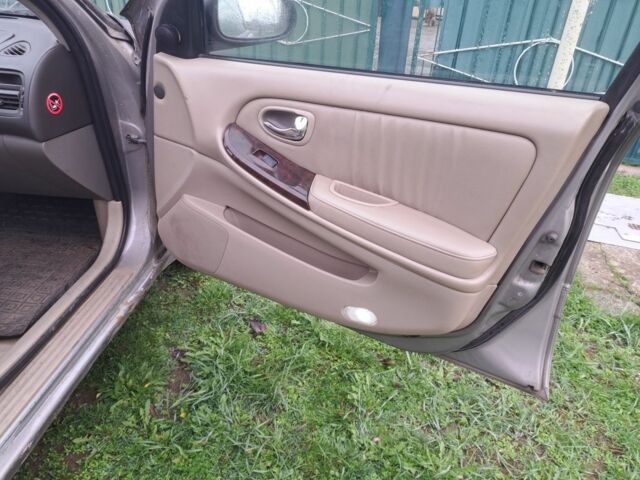 Серый Ниссан Максима, объемом двигателя 3 л и пробегом 487 тыс. км за 2200 $, фото 7 на Automoto.ua