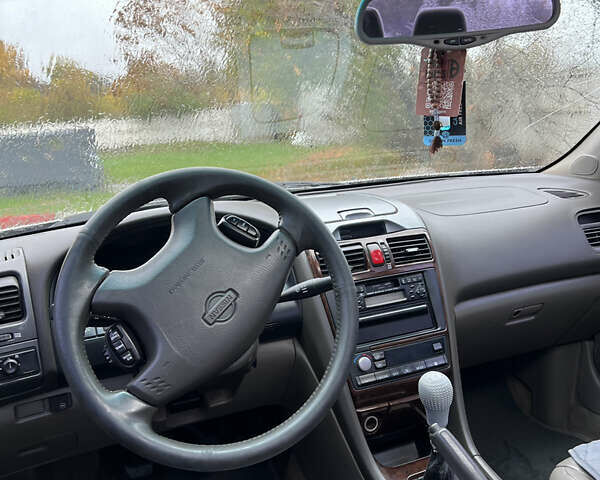 Серый Ниссан Максима, объемом двигателя 2.99 л и пробегом 264 тыс. км за 2999 $, фото 6 на Automoto.ua