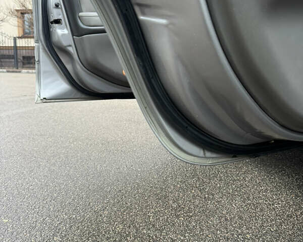 Серый Ниссан Максима, объемом двигателя 2 л и пробегом 285 тыс. км за 2350 $, фото 26 на Automoto.ua