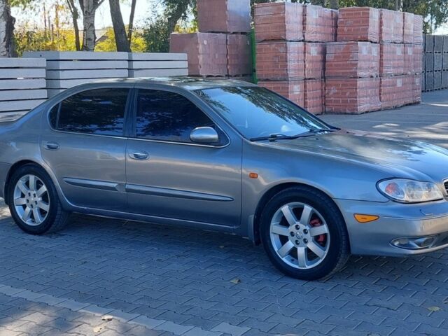Ниссан Максима 2002 в Измаиле на Automoto.ua Серый Ниссан Максима, объемом двигателя 3 л и пробегом 332 тыс. км за 3600 $, фото 1 на Automoto.ua