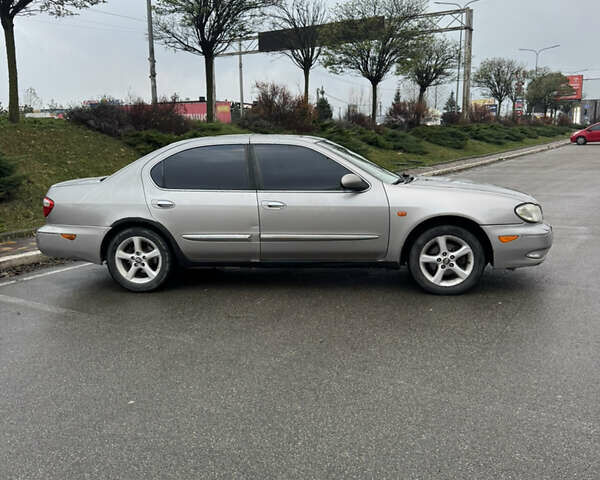 Серый Ниссан Максима, объемом двигателя 2 л и пробегом 285 тыс. км за 2350 $, фото 5 на Automoto.ua