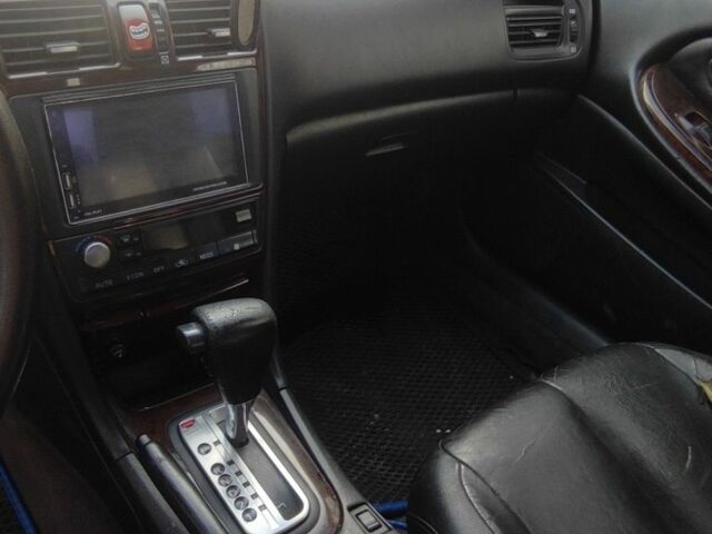 Сірий Ніссан Максіма, об'ємом двигуна 3 л та пробігом 278 тис. км за 2000 $, фото 3 на Automoto.ua