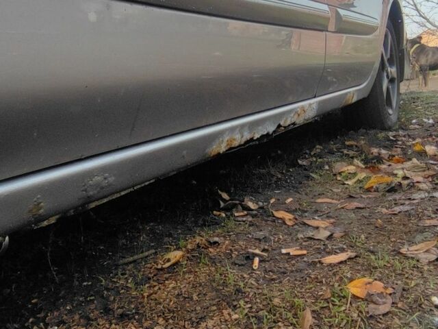 Сірий Ніссан Максіма, об'ємом двигуна 3 л та пробігом 278 тис. км за 2000 $, фото 2 на Automoto.ua