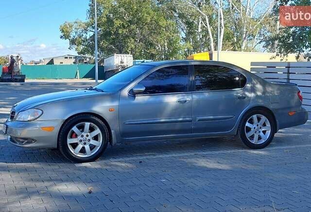 Серый Ниссан Максима, объемом двигателя 3 л и пробегом 332 тыс. км за 3499 $, фото 1 на Automoto.ua