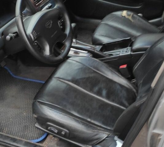 Сірий Ніссан Максіма, об'ємом двигуна 3 л та пробігом 278 тис. км за 2000 $, фото 15 на Automoto.ua