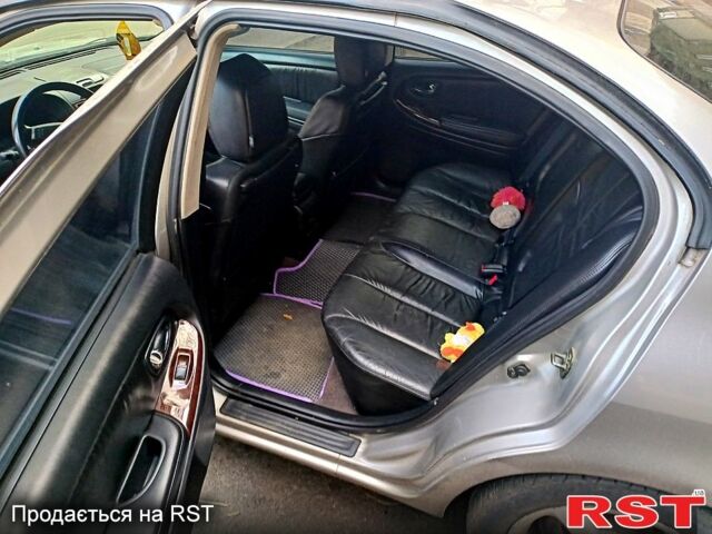 Сірий Ніссан Максіма, об'ємом двигуна 2 л та пробігом 301 тис. км за 3800 $, фото 9 на Automoto.ua