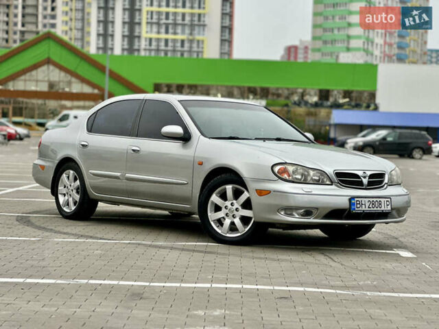 Серый Ниссан Максима, объемом двигателя 2 л и пробегом 286 тыс. км за 4999 $, фото 5 на Automoto.ua