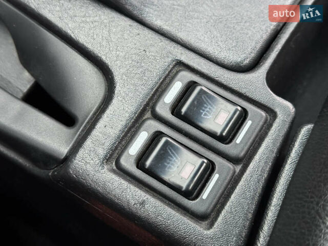 Серый Ниссан Максима, объемом двигателя 2 л и пробегом 286 тыс. км за 4999 $, фото 36 на Automoto.ua