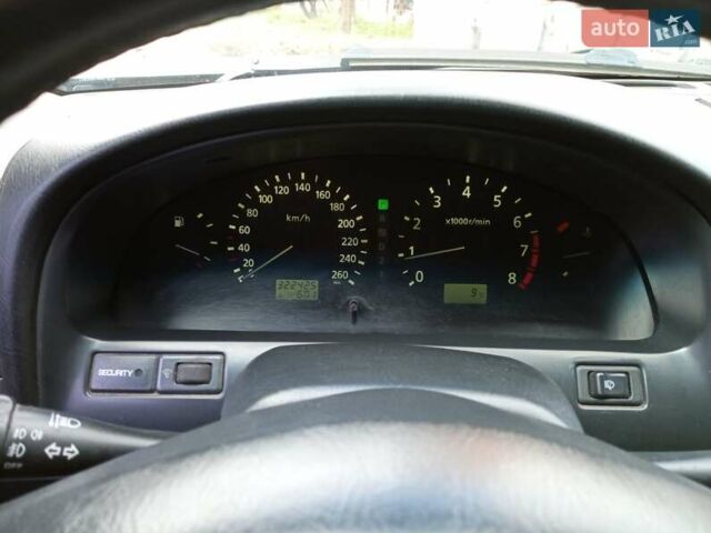 Серый Ниссан Максима, объемом двигателя 3 л и пробегом 323 тыс. км за 2900 $, фото 1 на Automoto.ua