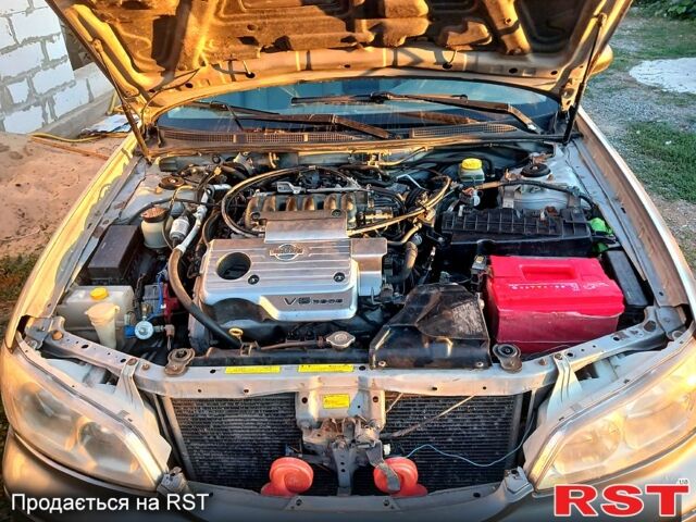 Сірий Ніссан Максіма, об'ємом двигуна 3 л та пробігом 260 тис. км за 4000 $, фото 9 на Automoto.ua