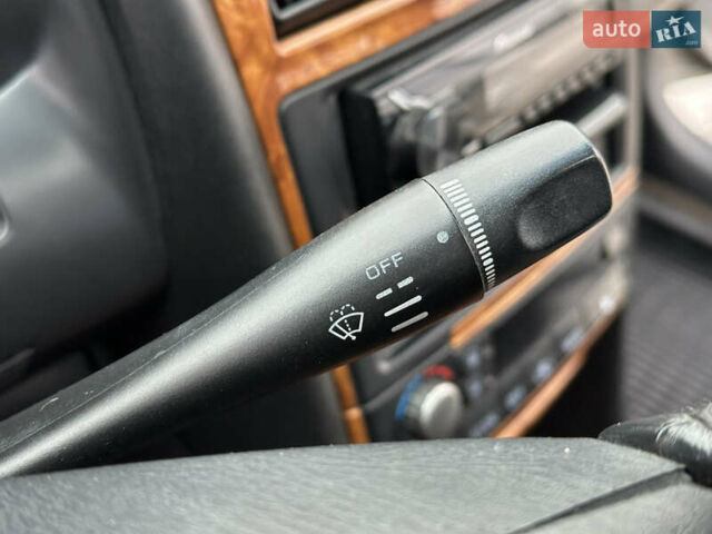 Серый Ниссан Максима, объемом двигателя 2 л и пробегом 286 тыс. км за 4999 $, фото 40 на Automoto.ua