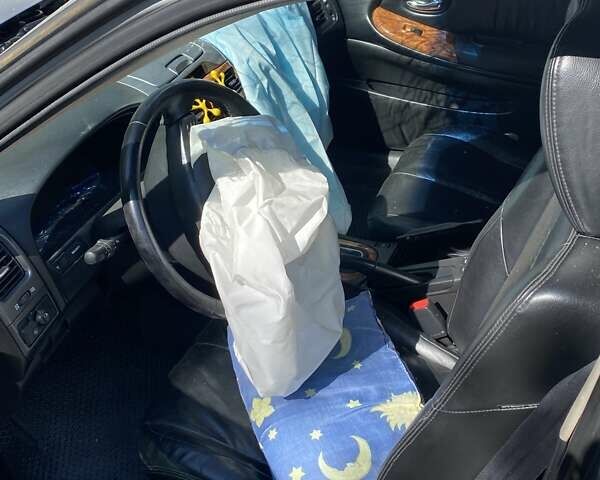 Серый Ниссан Максима, объемом двигателя 2 л и пробегом 250 тыс. км за 2200 $, фото 3 на Automoto.ua