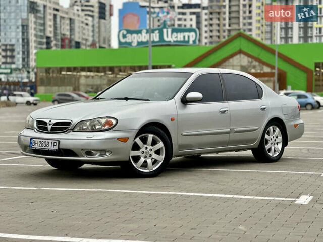 Серый Ниссан Максима, объемом двигателя 2 л и пробегом 286 тыс. км за 4999 $, фото 6 на Automoto.ua