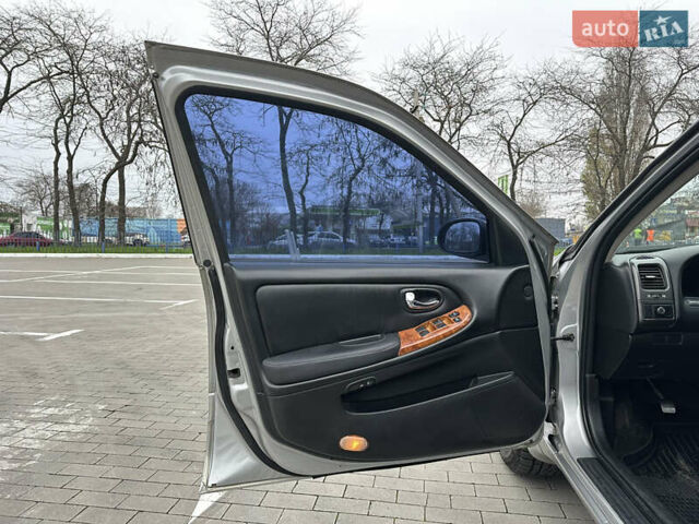 Серый Ниссан Максима, объемом двигателя 2 л и пробегом 286 тыс. км за 4999 $, фото 29 на Automoto.ua