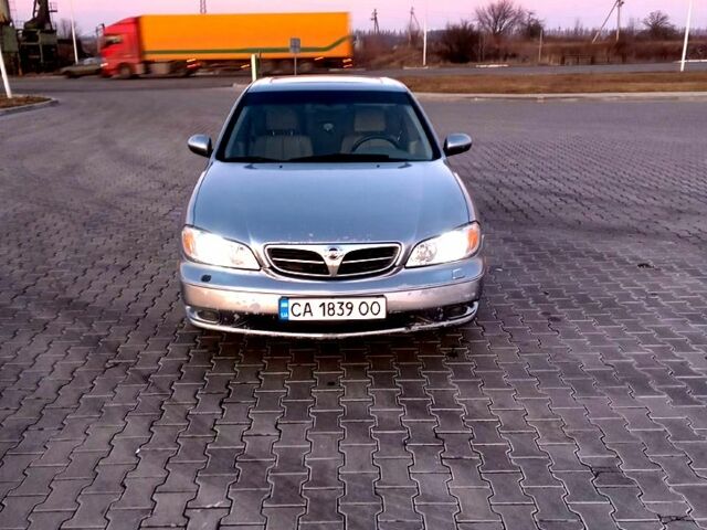 Сірий Ніссан Максіма, об'ємом двигуна 2 л та пробігом 200 тис. км за 3500 $, фото 5 на Automoto.ua