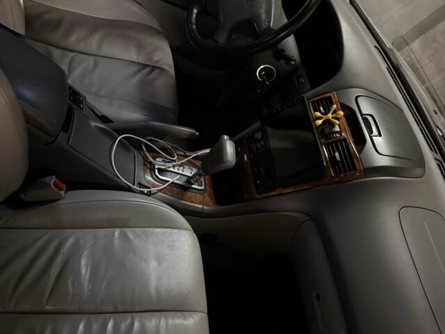 Сірий Ніссан Максіма, об'ємом двигуна 2 л та пробігом 227 тис. км за 3500 $, фото 4 на Automoto.ua