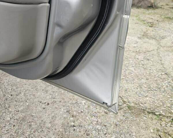 Серый Ниссан Максима, объемом двигателя 2 л и пробегом 230 тыс. км за 4300 $, фото 17 на Automoto.ua